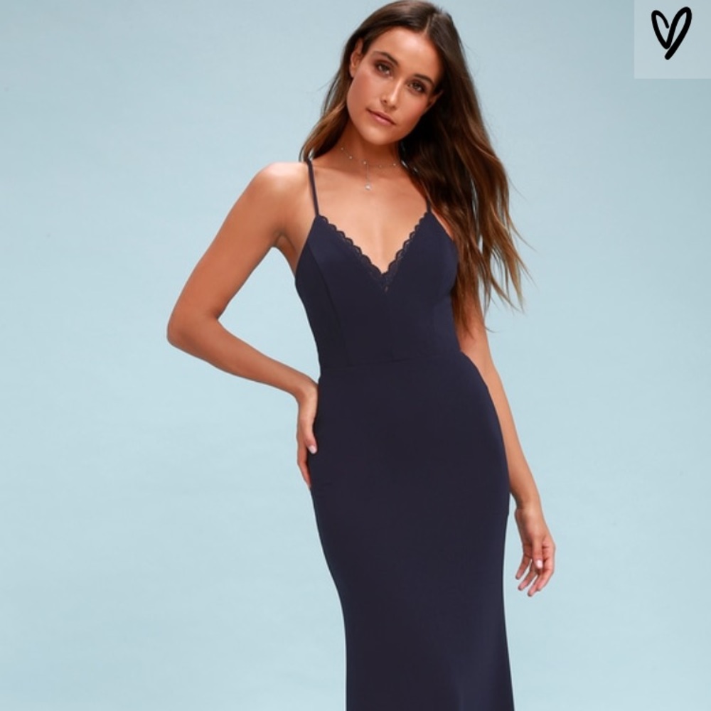 NWT Lulu’s Love Story Backless Lace Maxi Dress